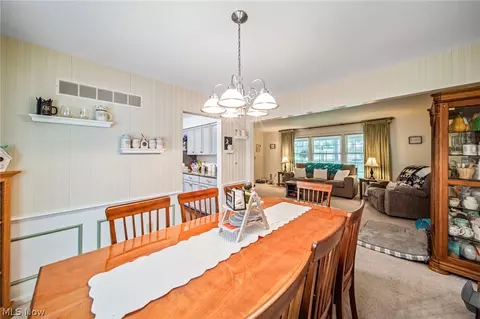 Dining - 4234 Caylor Ct, Ashtabula, OH 44004 photo 2 of 2