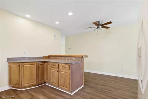 655 Spangler St, Willard, OH 44890 photo 8