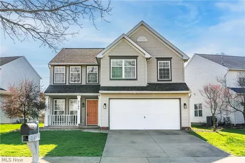 2165 Stonehenge Cir, Akron, OH 44319
