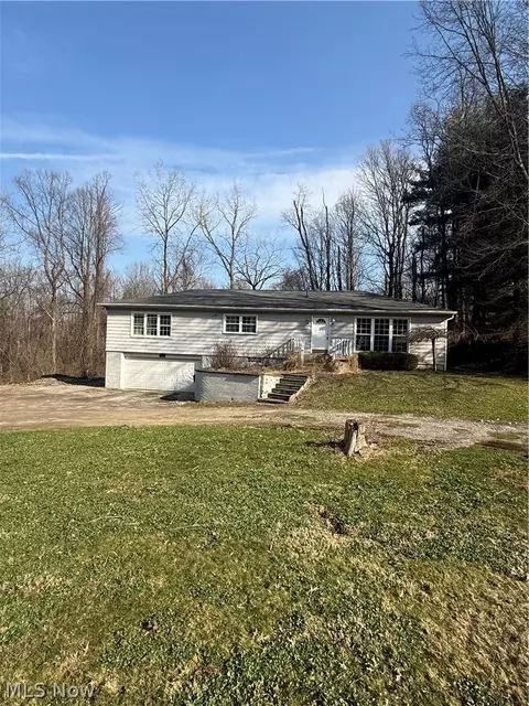 10076 Sherman Rd, Chesterland, OH 44026