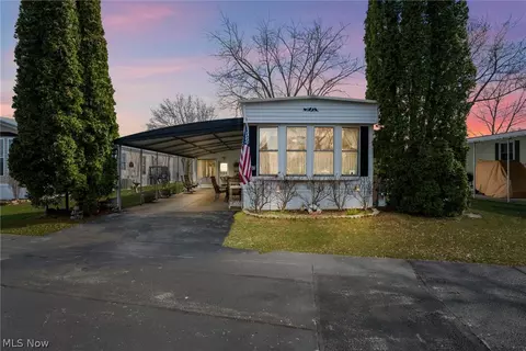 1623 NE Catawba Rd #160, Port Clinton, OH 43452