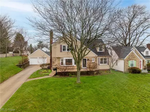 131 31st St NW, Canton, OH 44709