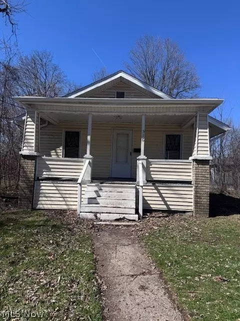 516 Wildwood Ave, Akron, OH 44320