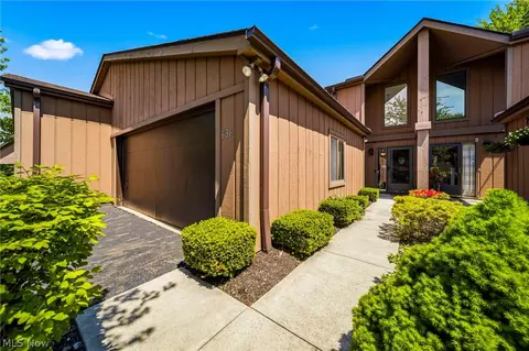 636 Cherry Park Oval, Aurora, OH 44202