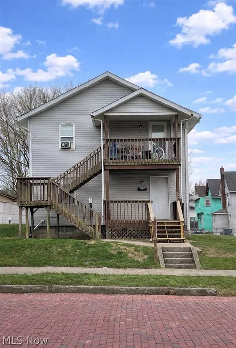 296 Cole Ave, Akron, OH 44301