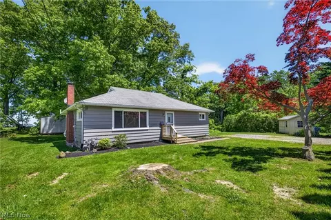 5535 Chestnut St, Mentor On The Lake, OH 44060