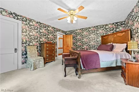Bedroom - 170 E Beech St NE, Alliance, OH 44601 photo 2 of 6