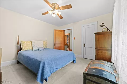 Bedroom - 170 E Beech St NE, Alliance, OH 44601 photo 4 of 6