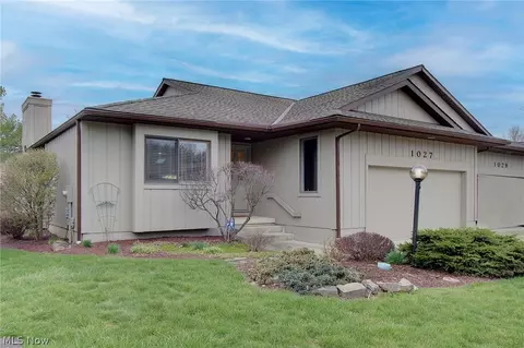 1027 Heath Way, Stow, OH 44224