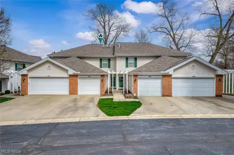 6755 Quarrystone Ln, Middleburg Heights, OH 44130