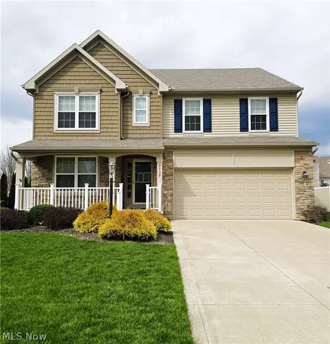 5137 Hartwell Ln, Brunswick Hills, OH 44212