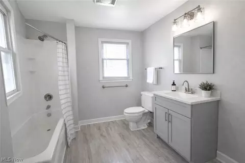 Bath - 641 Warren Chapel Rd, Fleming, OH 45729 photo 2 of 2