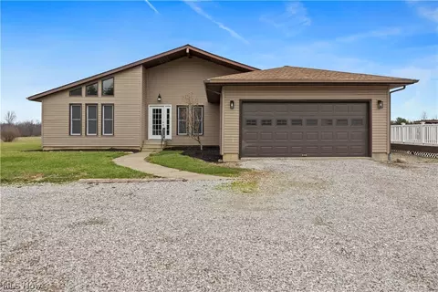 36220 Neff Rd, Grafton, OH 44044