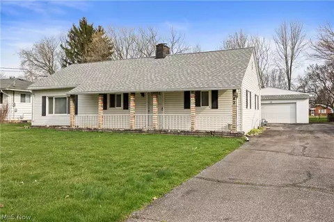 142 Parmely Ave, Elyria, OH 44035
