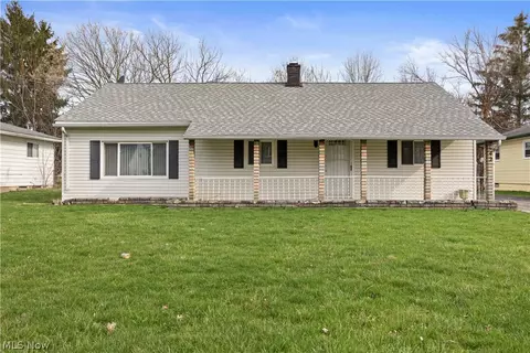 142 Parmely Ave, Elyria, OH 44035 photo 2