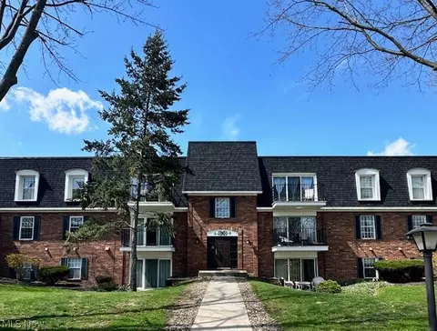 1900 King James Pkwy #202, Westlake, OH 44145