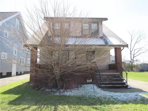 13208 Maplerow Ave, Garfield Heights, OH 44105
