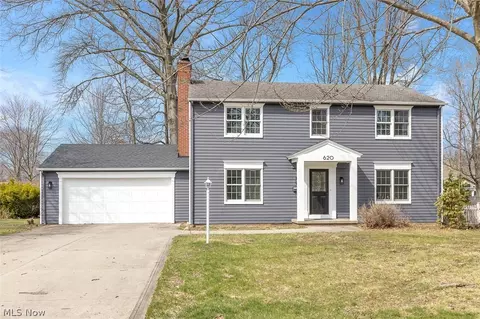 620 Lindford Dr, Bay Village, OH 44140
