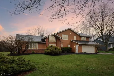 23821 Halburton Rd, Beachwood, OH 44122
