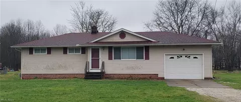 10755 Albion Rd, North Royalton, OH 44133