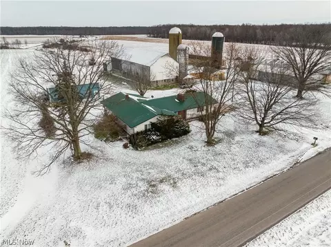 5329 Slater Rd, Williamsfield, OH 44093