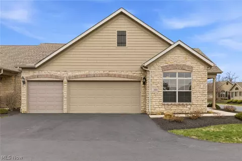4001 Coventry Ln, Huron, OH 44839 photo 2