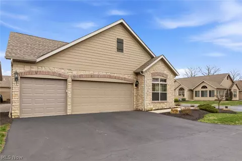 4001 Coventry Ln, Huron, OH 44839 photo 3