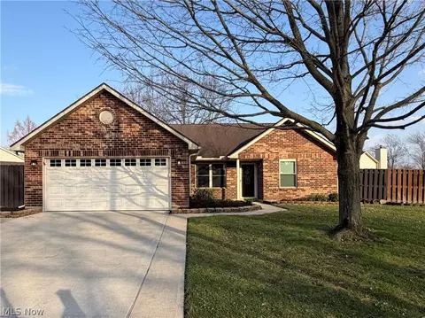 8760 Candlestick Ln, Dayton, OH 45424