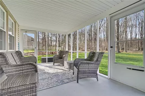 Exterior - 350 Ingram Dr, Boardman, OH 44512 photo 5 of 8