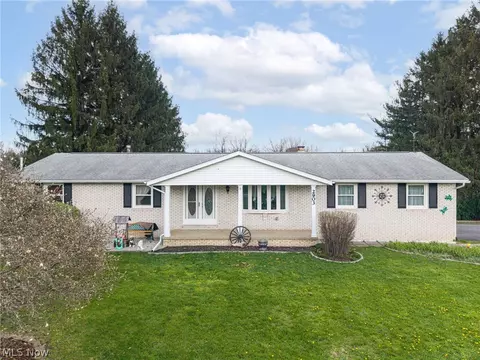 2903 Northview Rd, Uniontown, OH 44685