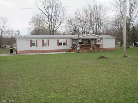 4546 Pymatuning Lake Rd, Andover, OH 44003