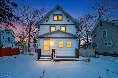 960 Whittier Ave, Akron, OH 44320