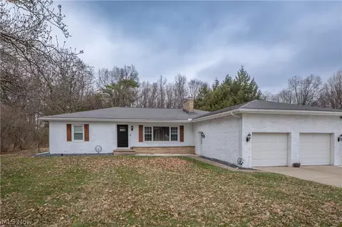 240 Winkler Dr, Wooster, OH 44691