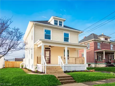 618 Locust Ave, Zanesville, OH 43701