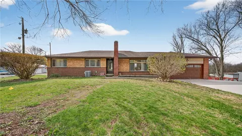 1952 Caroline Ave, Norton, OH 44203