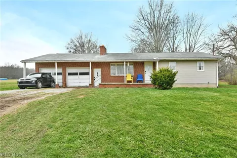 6111 Thompson Clark Rd, Bristolville, OH 44402