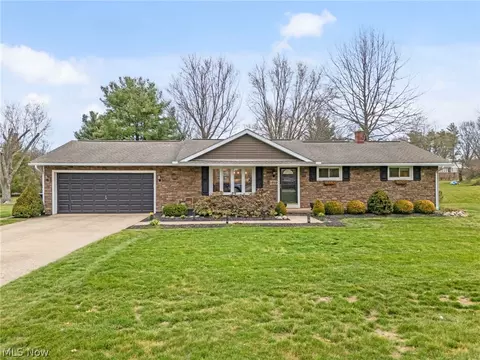 1919 Humbert Rd NW, North Canton, OH 44720
