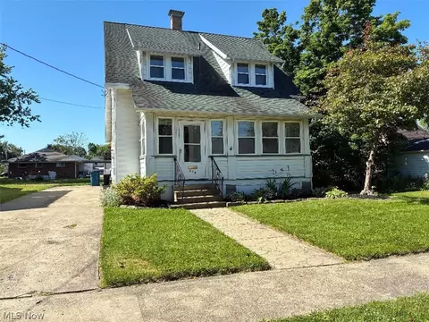 319 Foesythe Ave, Girard, OH 44420