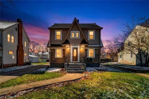 17913 Flamingo Ave, Cleveland, OH 44135