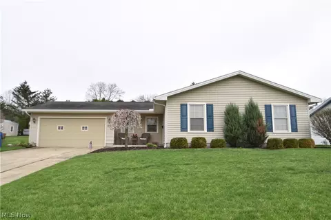 7568 Huntington Dr, Boardman, OH 44512