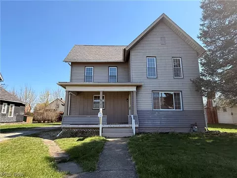 512 6th St SW, Massillon, OH 44647