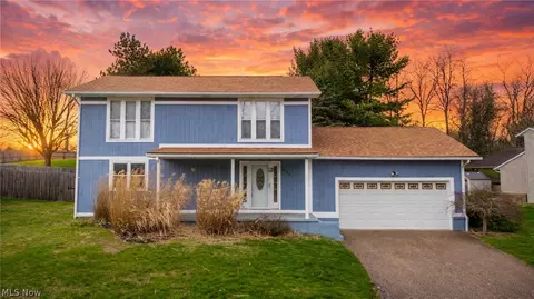 604 Pine Valley Dr, Steubenville, OH 43952