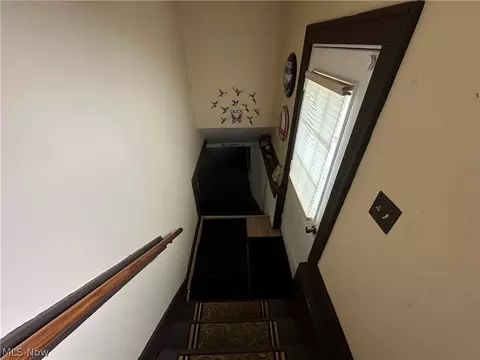 Entry Way - 1312 Hamlin Dr, Ashtabula, OH 44004 photo 4 of 4