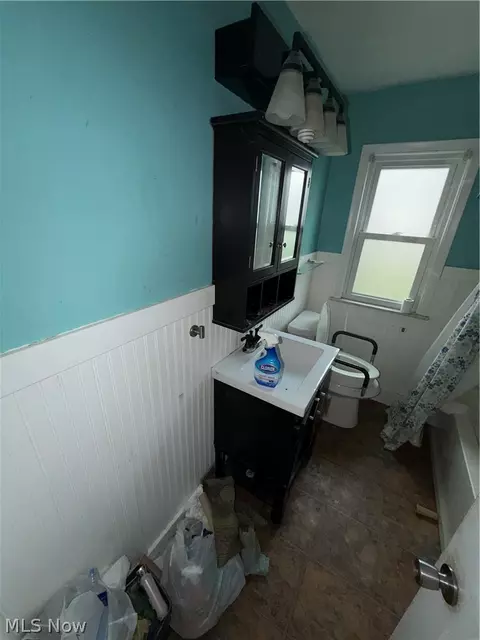 654 E 240 St, Euclid, OH 44123 photo 22