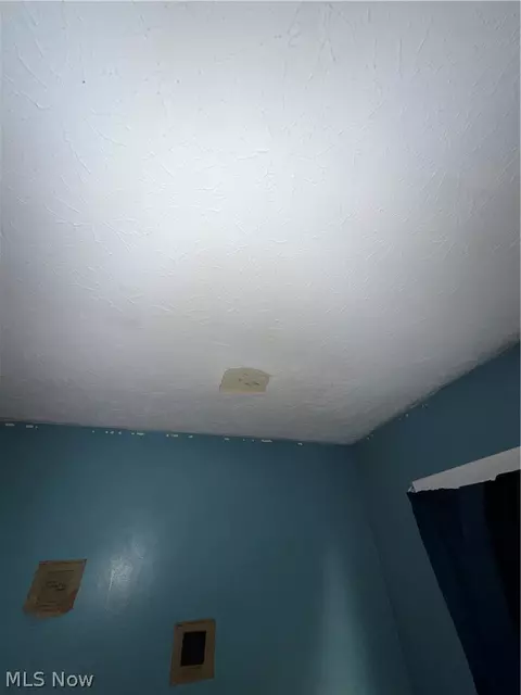 654 E 240 St, Euclid, OH 44123 photo 21