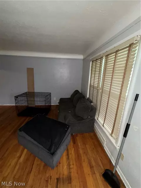 654 E 240 St, Euclid, OH 44123 photo 7