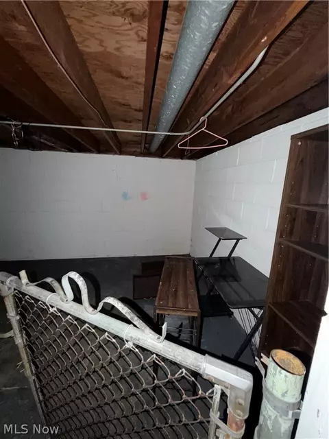 654 E 240 St, Euclid, OH 44123 photo 33