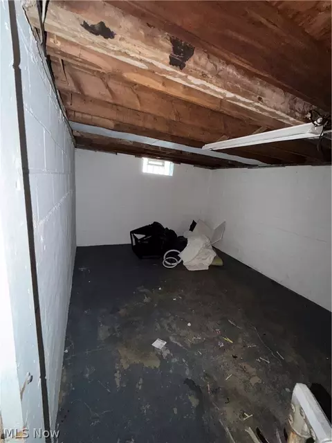 654 E 240 St, Euclid, OH 44123 photo 34