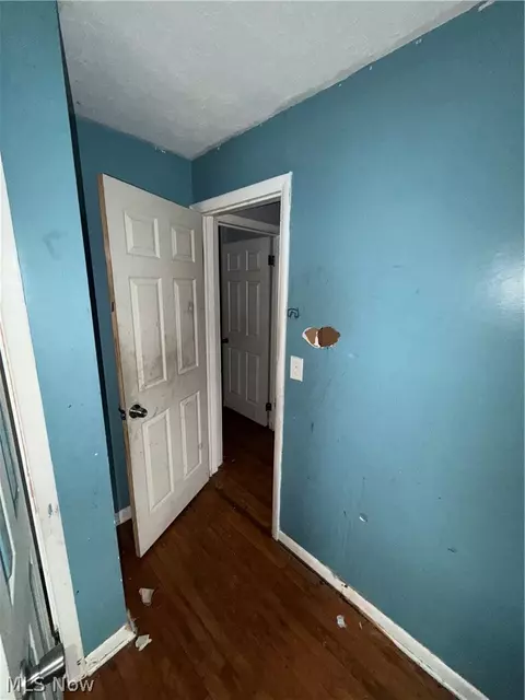654 E 240 St, Euclid, OH 44123 photo 19