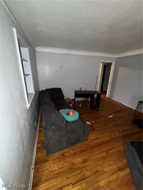 654 E 240 St, Euclid, OH 44123 photo 6